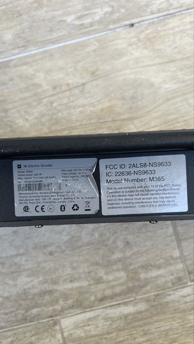 Trotineta electrica Xiaomi Mijia M365, viteza 25 km/h, autonomie 30 km