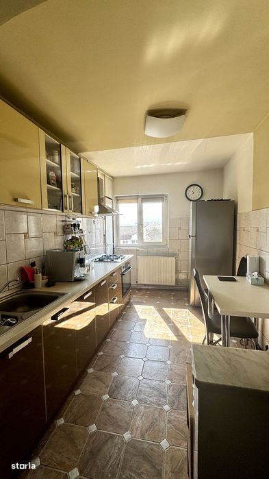 Apartament 3 camere | 71 mp + balcon | locatie excelenta