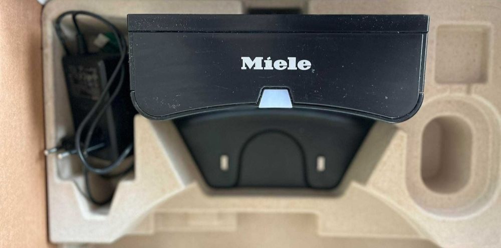 Прахосмукачка робот Miele Scout RX1