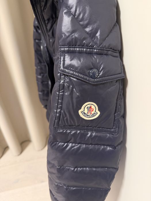 Moncler яке тъмно синьо