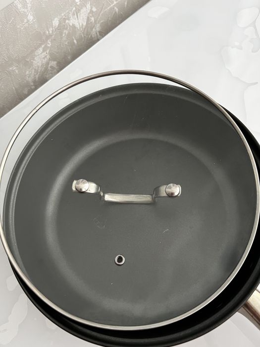 Новая сковородка