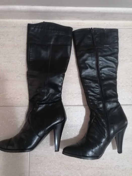 Cizme negre din piele