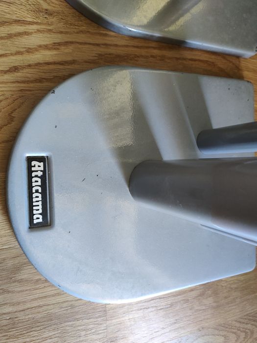 Продавам стойки за тонколони Atacama