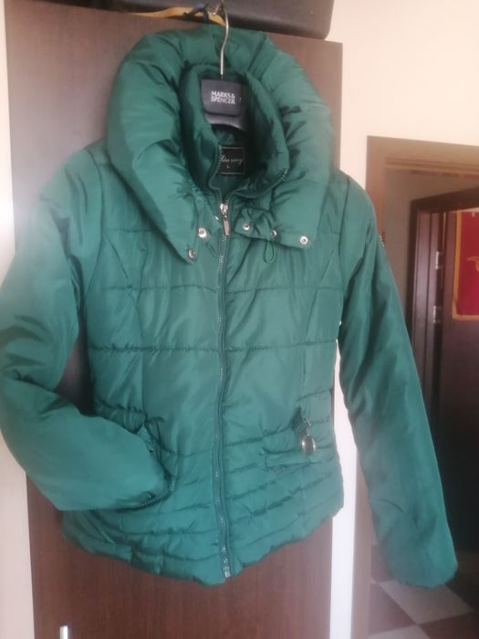 Яке, дамско, носени 1 месец, няма забележки.