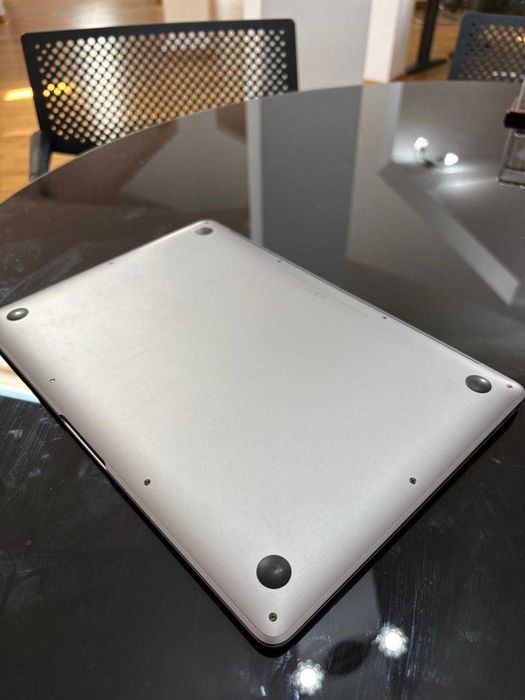 MacBook Air 2020 13 inch Stare Foarte Buna