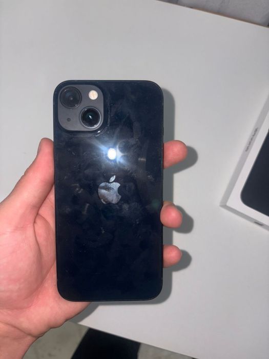 Продам Айфон 13