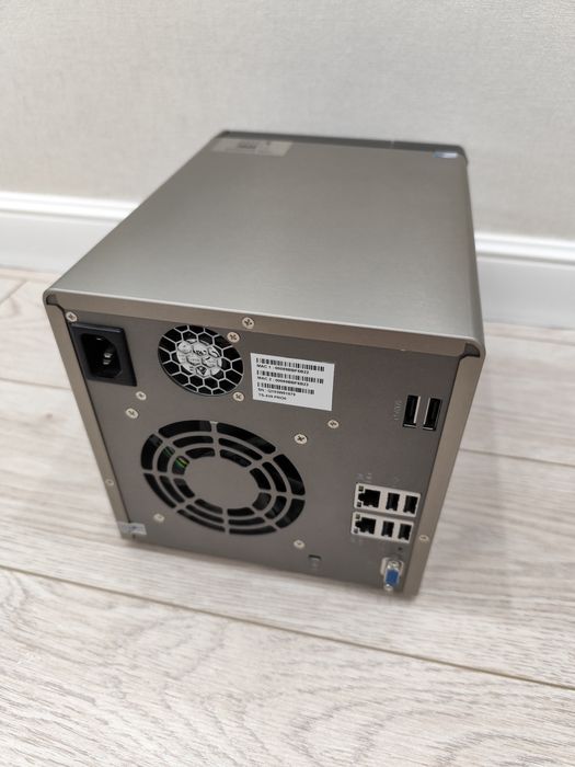 Сетевое хранилище - NAS QNAP TS-439 Pro II