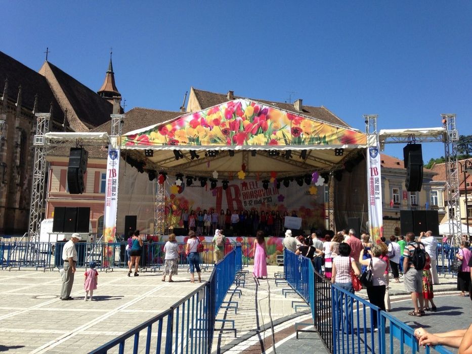 Închiriere Sonorizare Profesională | DJ | Scenă | Lumini | LED Screen | Evenimente Premium