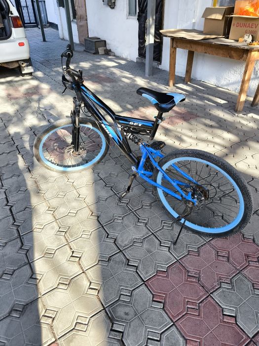 Продам два велика.