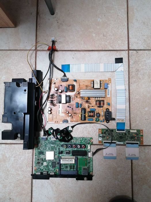 Piese TV Samsung UE40J5100AW, Samsung UE32J5200AW, Horizon 32HL6330HB