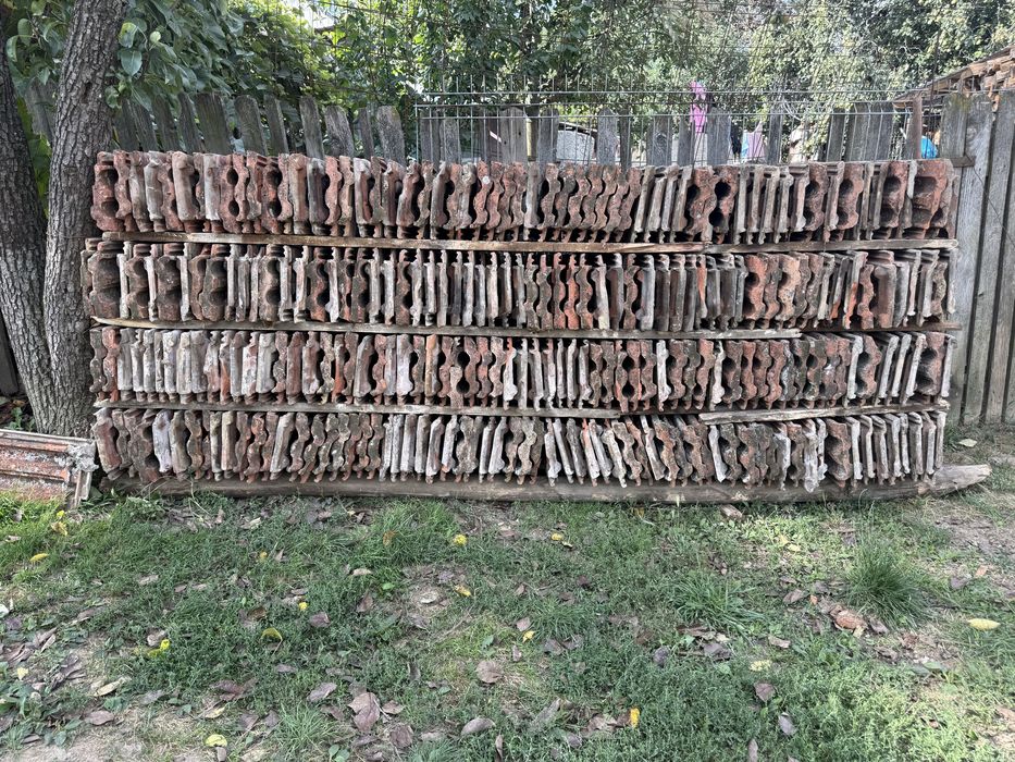 Donez tigla pentru acoperis sau umplutura