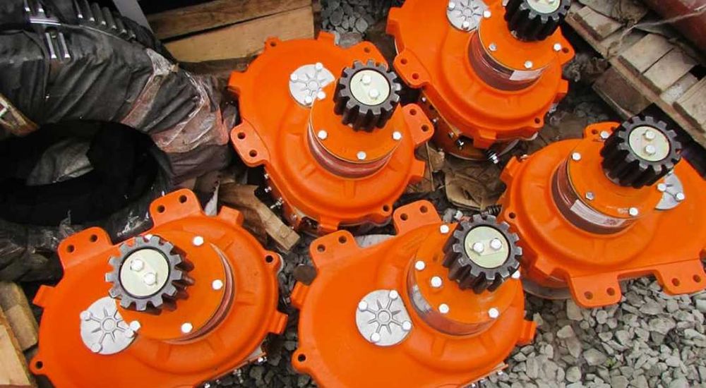 Поворотный редуктор автокрана, механизм поворота