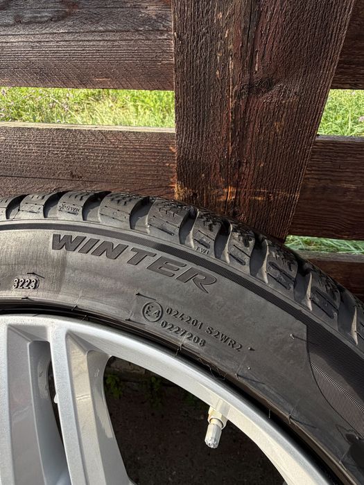 Jante aliaj cu anvelope Pirelli in 2-ua latimi