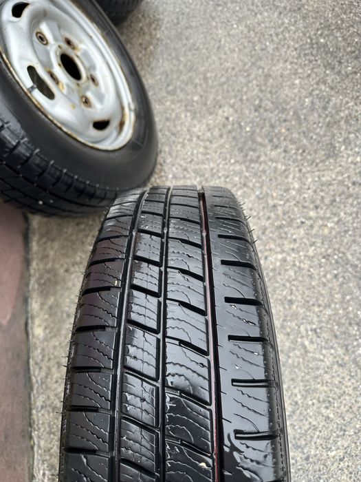 Jante cu cauciucuri de iarna .195/70/15c ford tranzit