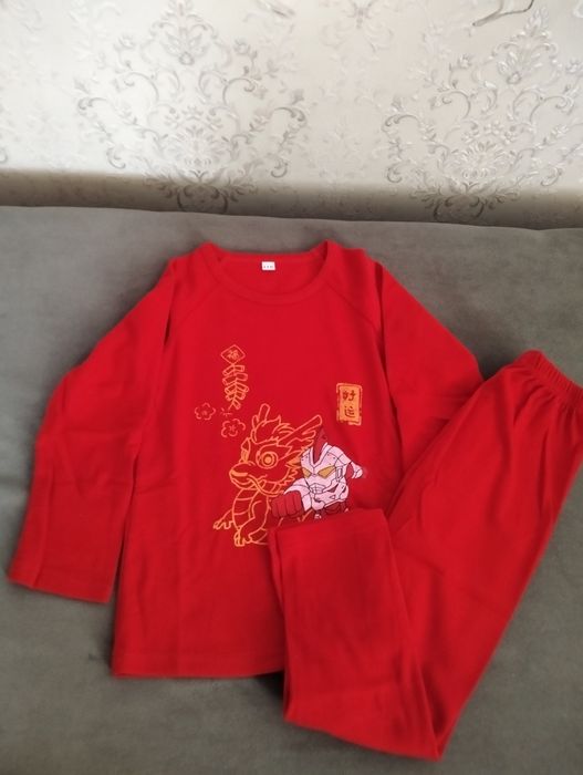 Продам пижамы на мальчика и девочку