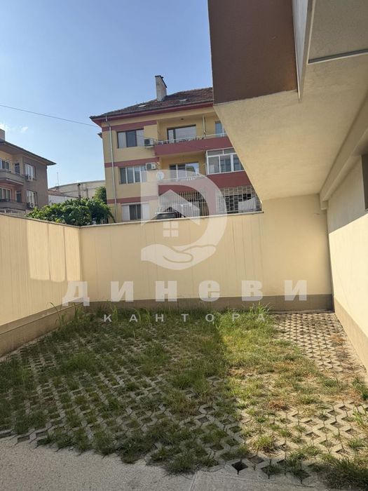 Продава се Тристаен апартамент в Казанлък - 96 кв.м за 1797 €/кв.м - Снимка #11