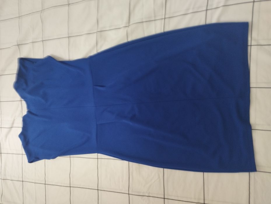 Рокля на цветя, рокля в син цвят и рокля- черна дантела.