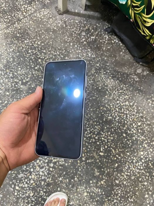 Samsung a55 5G xotira 8/ 256 xolati ideyal