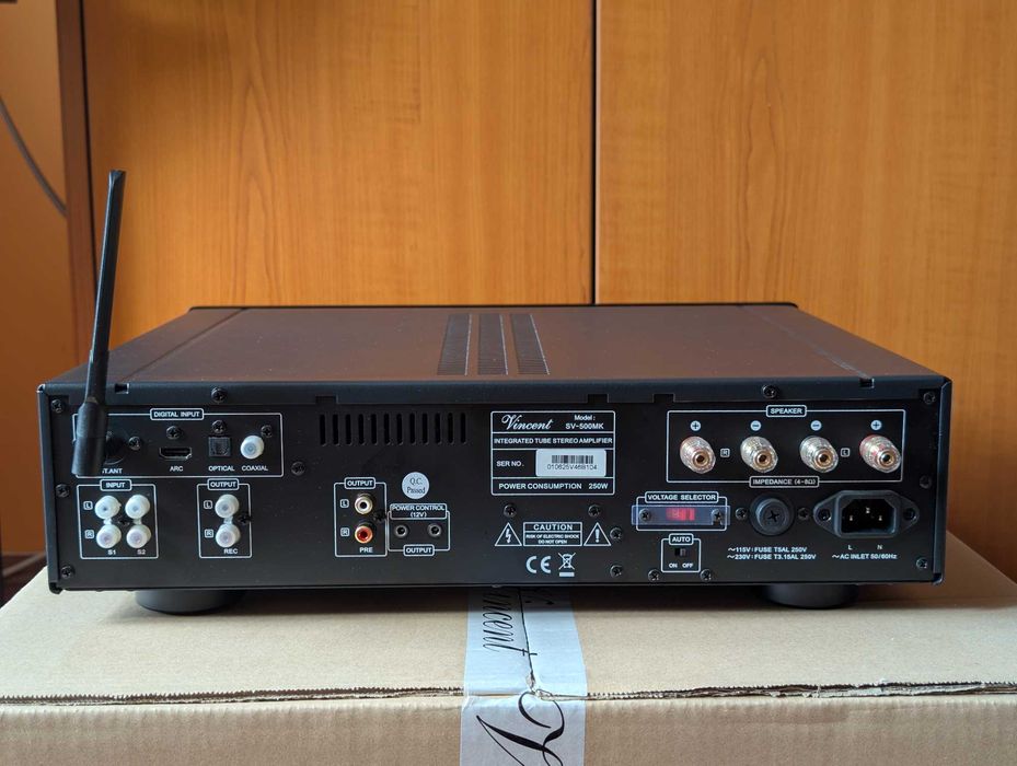 Amplificator Integrat Hibrid Tuburi Vincent SV-500 MK
