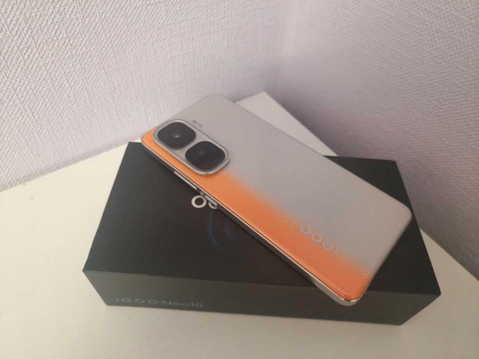 Iqoo neo 10 с коробкой