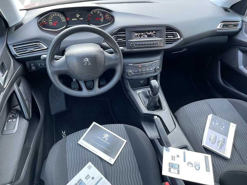 PEUGEOT 308 face-lift 2016-1,2 benzina-FULL LED -156 450 KM REALI-UNIC PROPIETAR