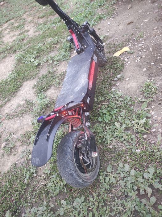 Vând trotinetă boyueda Q7 pro 3200w