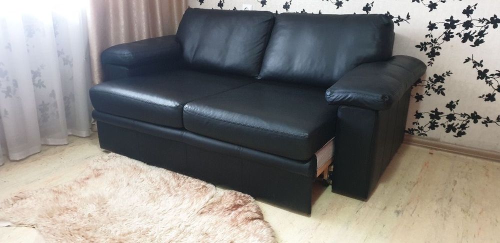 Отдaм дapoм диван