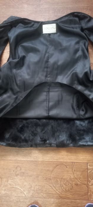 Продаётся кожаный плащ