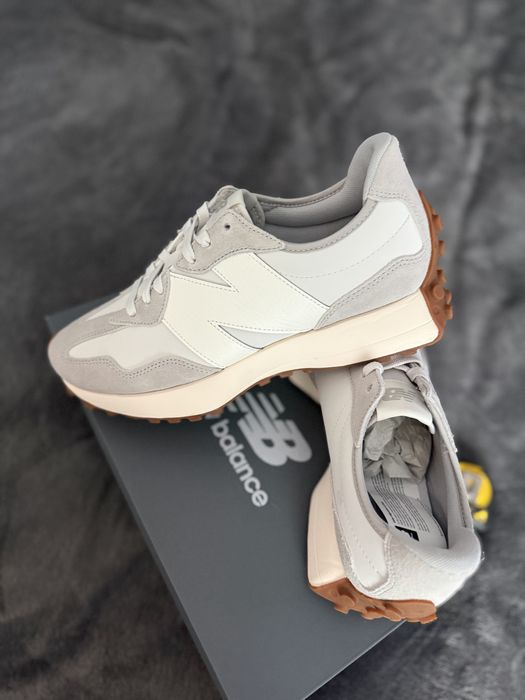 New Balance 327 culoare alb piele marimea 40 noi originali la cutie