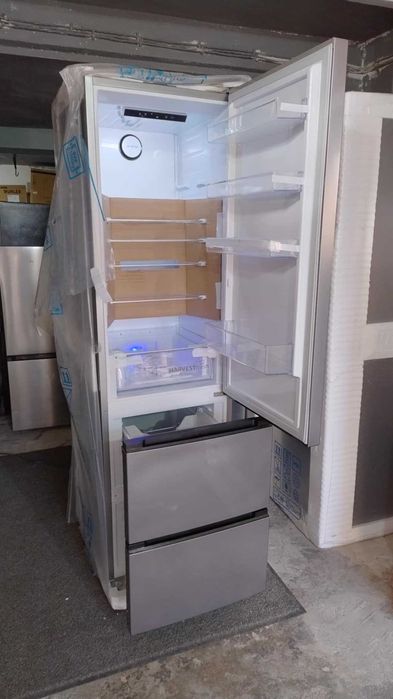 Комбиниран Хладилник с фризер Beko-Беко 203.5 см 351 л HarvestFresh™