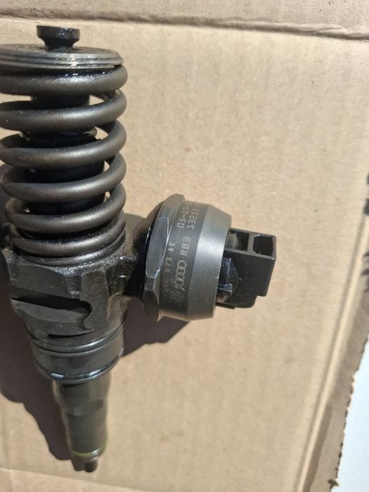 Set injectoare Wolswagen Sharan 1.9 AUY Cod 038 130 073 AK