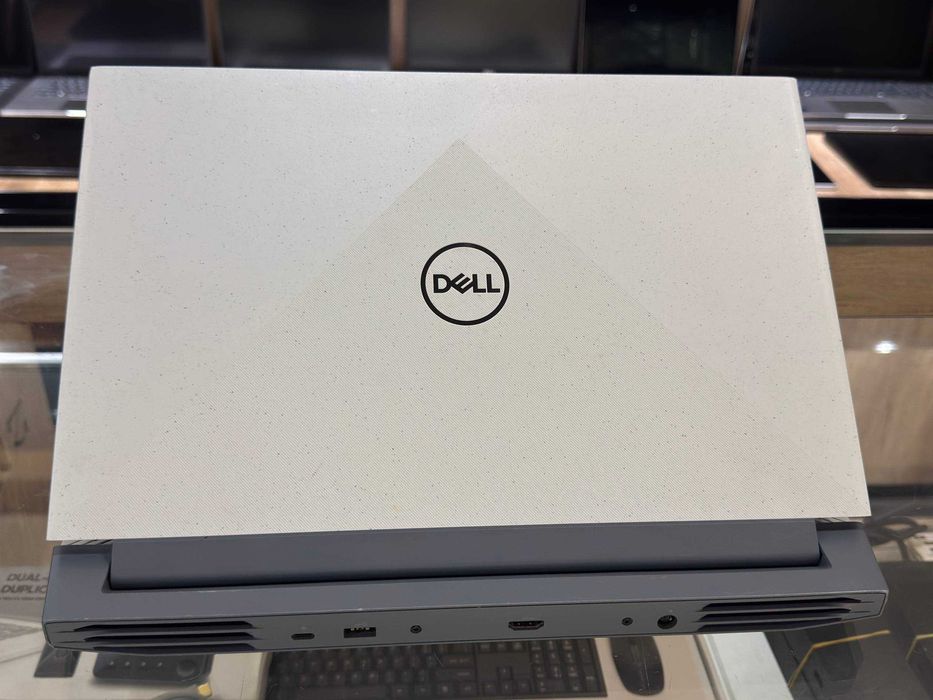 DELL G15 15,5"FullHD 120hz Ryzen 7 5800H ram 16 ssd 512 RTX 3050Ti 4Gb