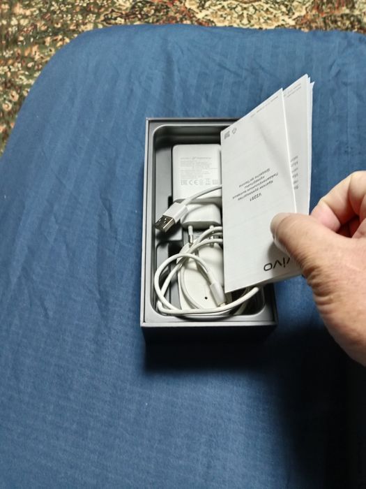 Продам смартфон Vivo 25e