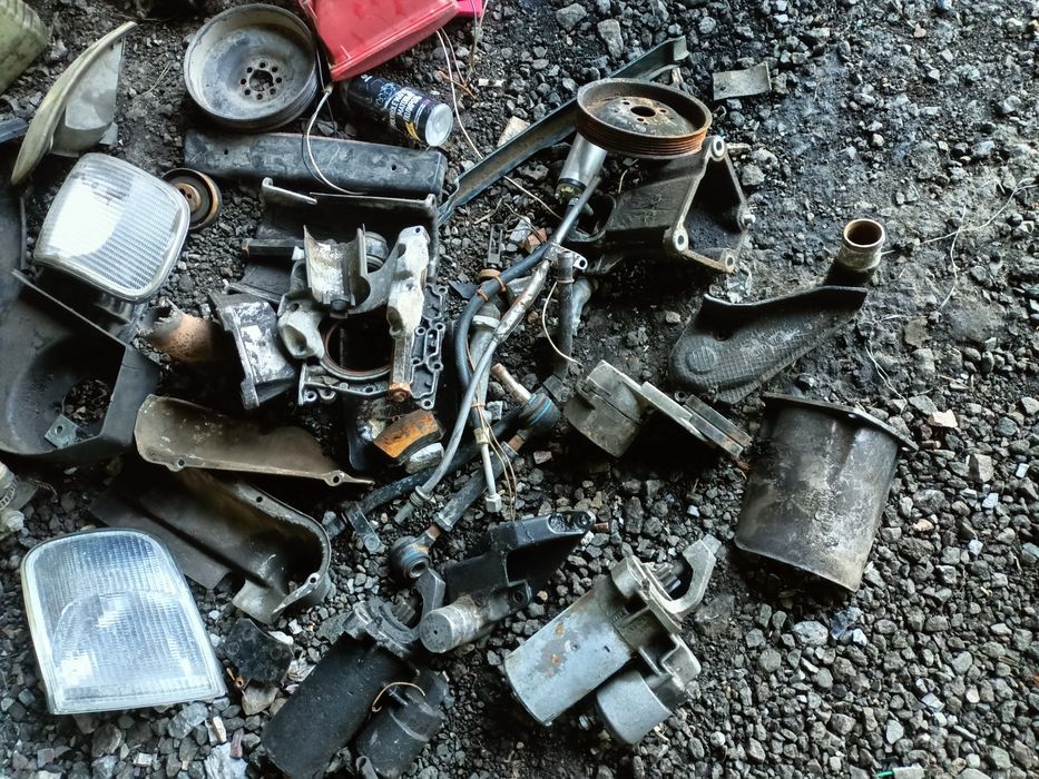 Запчасти на Ауди а6 100 с4