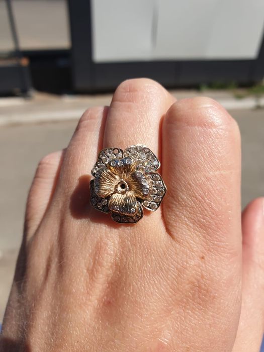 Кольцо с бриллиантами