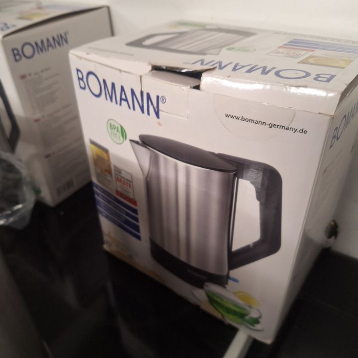 Кани за гореща вода / електрически кани Bomann