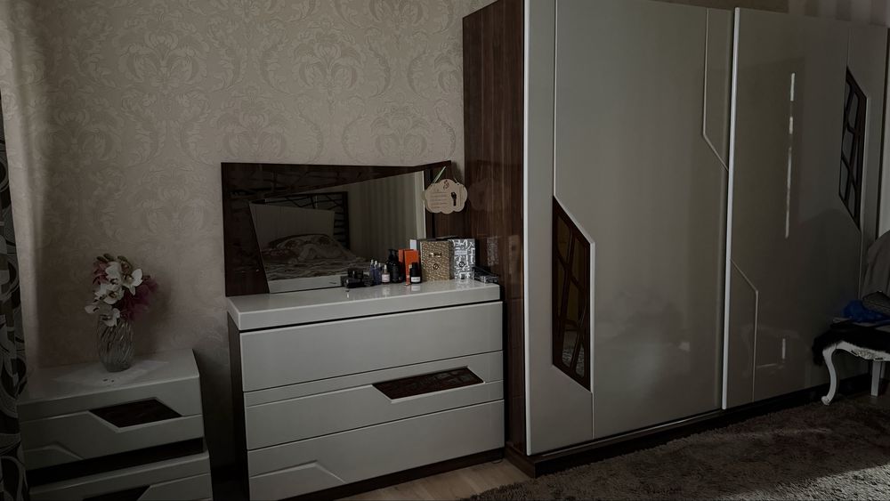 Продается спальный гарнетур