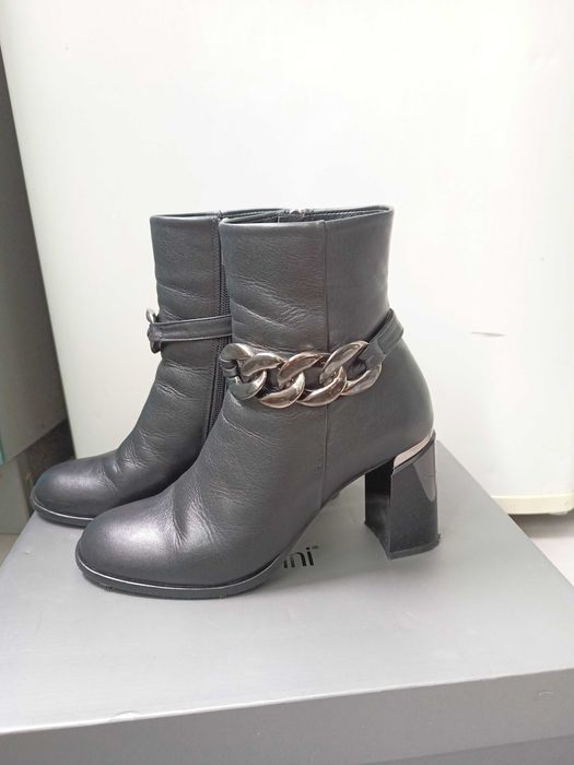 Боти от естествена кожа  Gianni