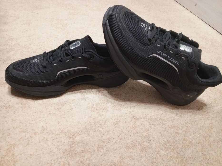 Новые кроссы Li ning, 45-46 размер, оригинал