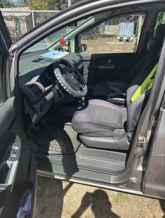 Seat Alhambra.