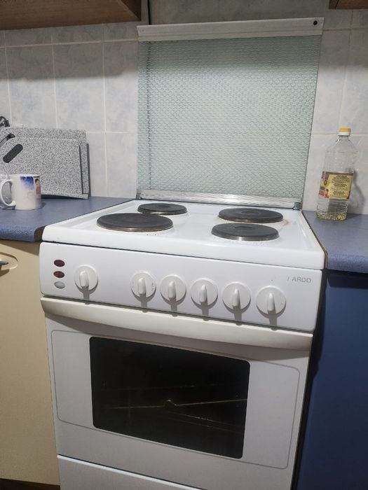 Электроплита продам