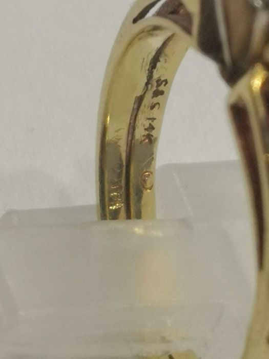 Vind inel din aur 14kt cu rubine și diamant