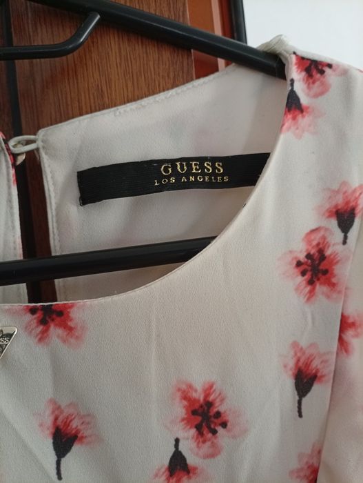Рокля Guess XS размер