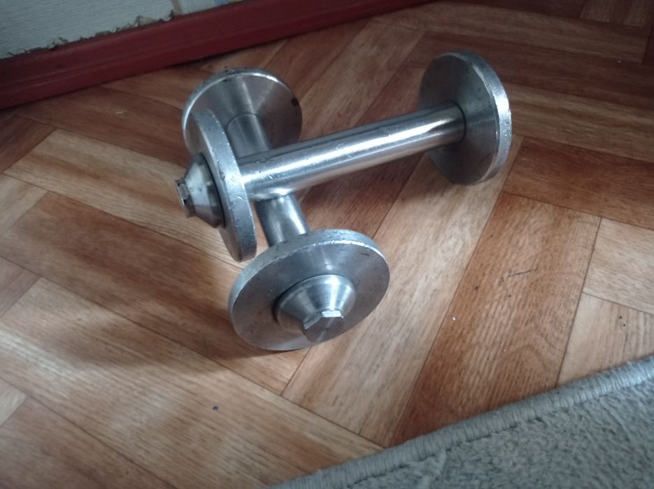 Гантели по 1.5 кг