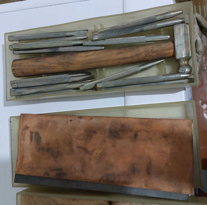 Продам набор чеканщика