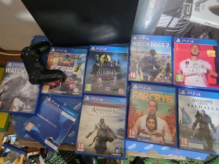 Playstation 4 slim