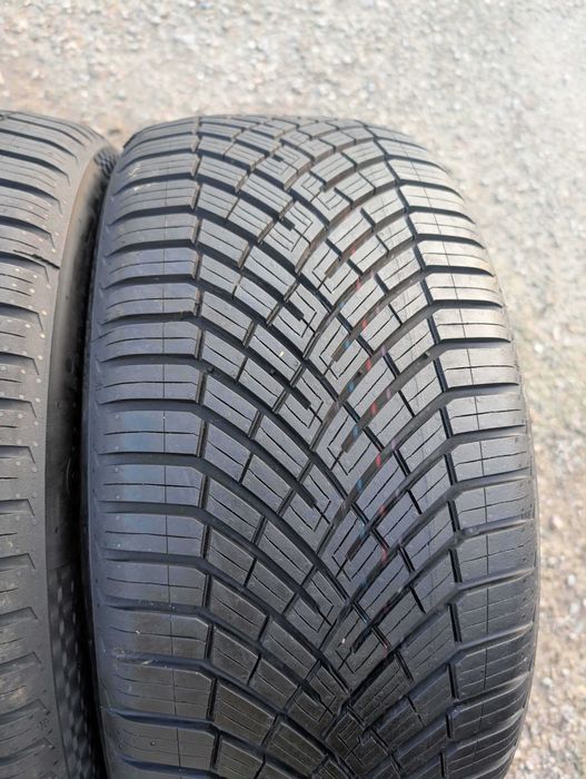 255/45 R19 • All Season • Continental AllSeasonContact ras