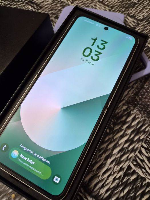 Samsung galaxy z flip  6