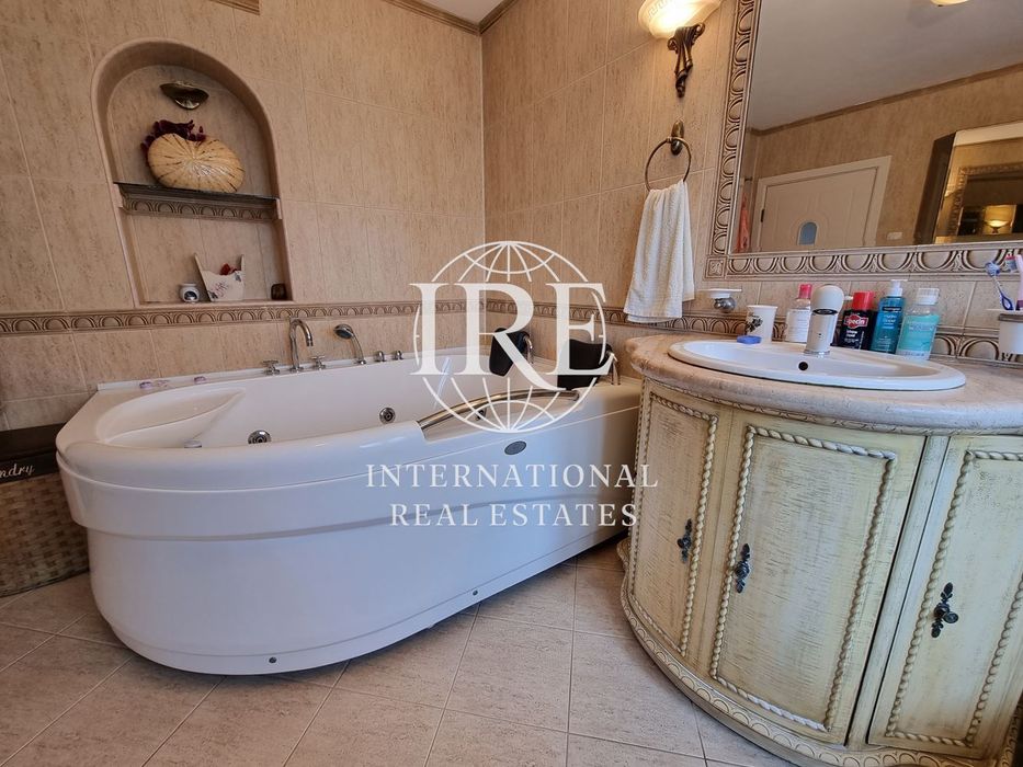 Продава се Къща в Варна, м-т Траката - 500 кв.м за 1010 €/кв.м - Снимка #12