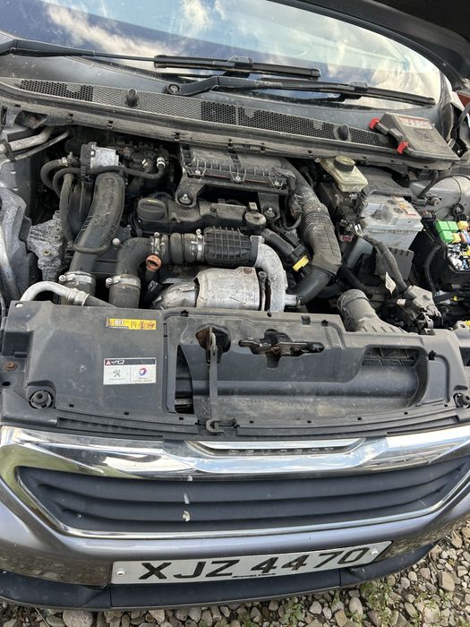 Bară față completa Peugeot 308 din anul  2015